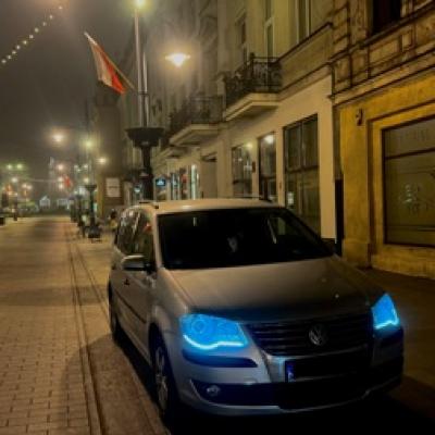 Wyróżnienie Maksymilian Olejnik Klasa 2tme Volkswagen Touran zrobione na Piotrkowskiej Przy Placu Wolnoci